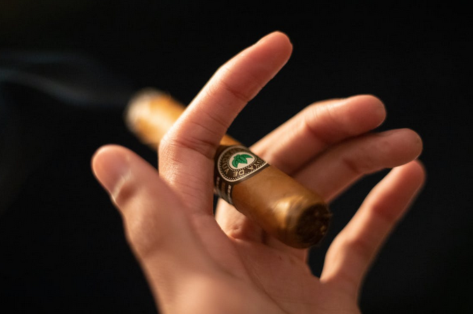tobacco cigar